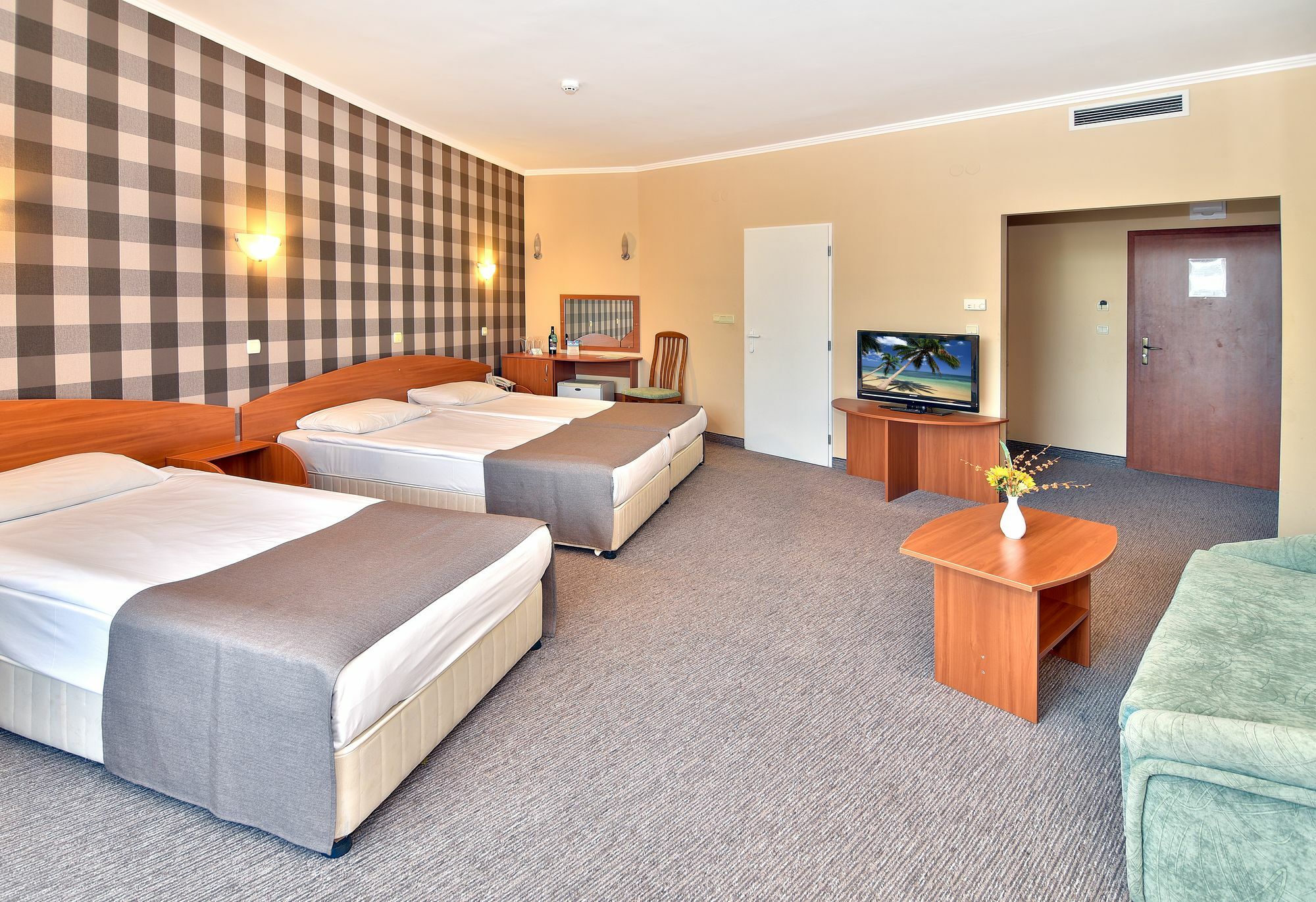 Mirabelle 4* Altın Kumlar