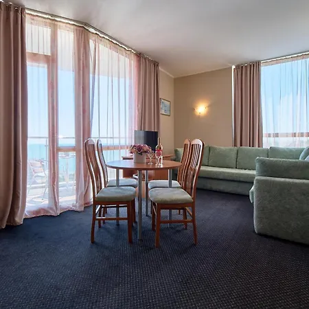 Mirabelle Hotel Golden Sands Exterior photo